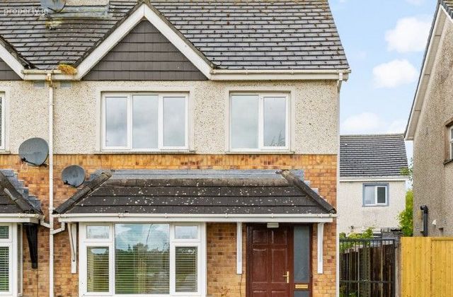 43 Derrycorris Drive, Edenderry, Co. Offaly - Click to view photos