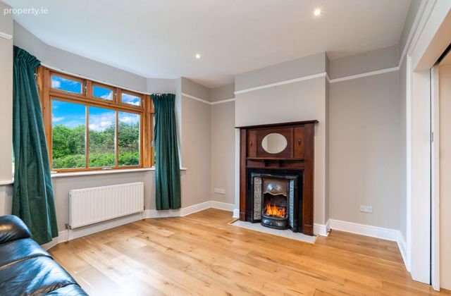 Newtown Avenue, Blackrock, Blackrock, Co. Dublin - Click to view photos