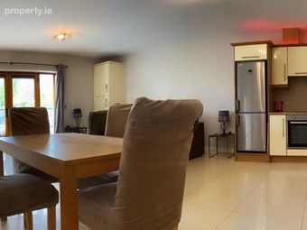 4 The Gate Lodge, Downshire Park, Blessington, Co. Wicklow, Blessington, Co. Wicklow - Image 2
