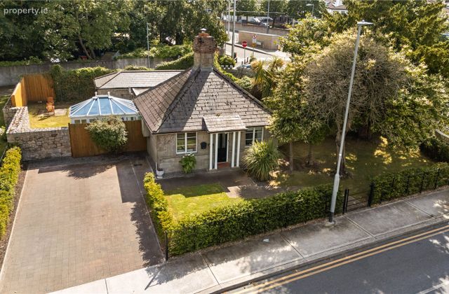 The Gate Lodge, Glencairn, Murphystown Road, Dublin, Leopardstown, Dublin 18 - Click to view photos