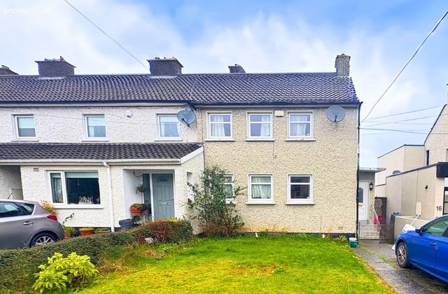 17 Castlebyrne Park, Blackrock, Co. Dublin - Click to view photos