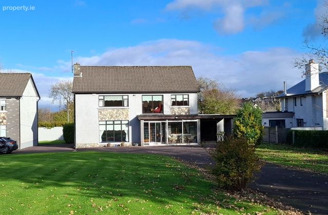 Glendale, Maryborough Hill, Douglas, Co. Cork - Click to view photos