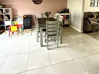 3 College View Green, Castlebar, Castlebar, Co. Mayo - Image 4