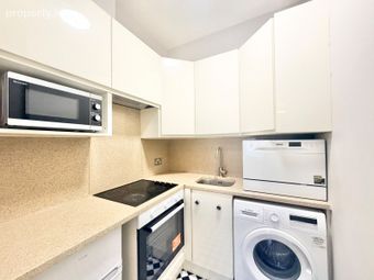 Apartment 90, King's Court, Parnell Street, Dublin 1 - Image 4