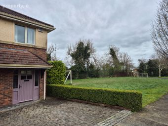 6 Bramble Wood, Dunaree Lane, Kingscourt, Co. Cavan - Image 2