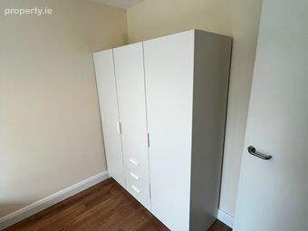 Short-term Let | Fully Furnished 2-bed Apartment | Dublin 8 | Available Immediately, Inchicore, Dublin 8 - Image 5