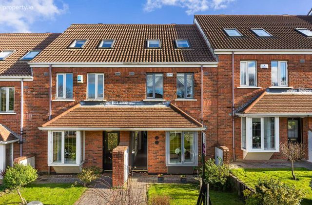 7 The Courtyard, Foxrock Park, Dublin 18, Foxrock, Dublin 18 - Click to view photos