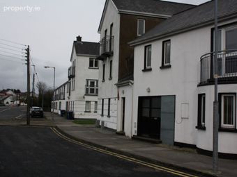 13 Castlegrove West, Castlebar, Co. Mayo
