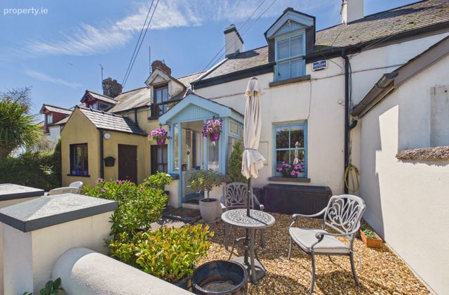 Sunbeam Cottage, 4 Curraghmore Terrace, Dunmore East, Co. Waterford - Click to view photos