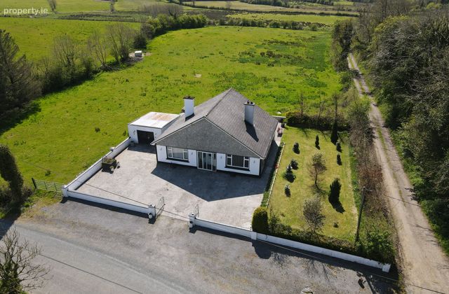 Kye, Elphin, Elphin, Co. Roscommon - Click to view photos