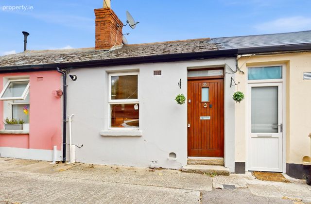 25 Rutland Cottages, Dublin 1 - Click to view photos