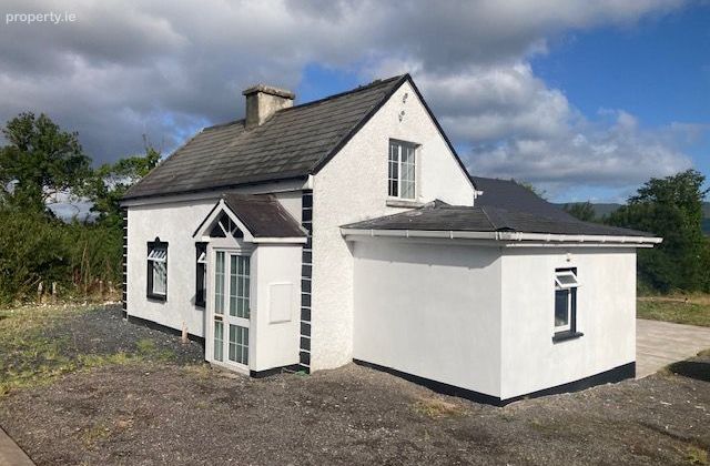 Rusheen, Castlemaine, Co. Kerry - Click to view photos