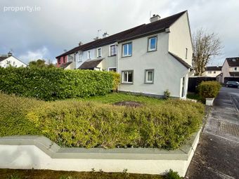 8 Aisling Drive, Upper Main Street, Ballyhaunis, Co. Mayo - Image 2