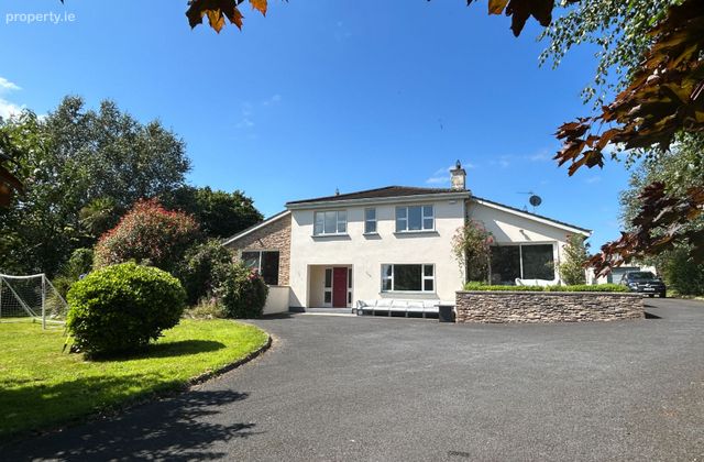 Crofton, Garrynatineel, Ballina, Co. Tipperary - Click to view photos