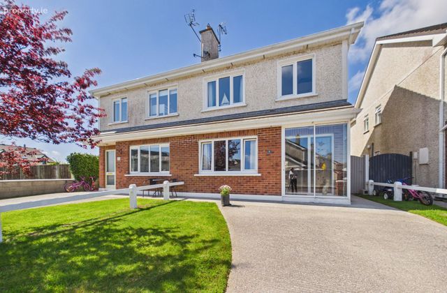 9 Traonach, Cloyne, Midleton, Co. Cork - Click to view photos