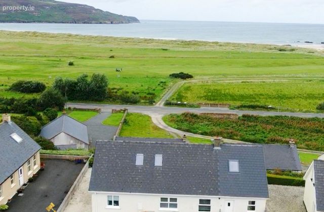 3 Ocean Heights, Dunfanaghy, Portnablagh, Co. Donegal - Click to view photos