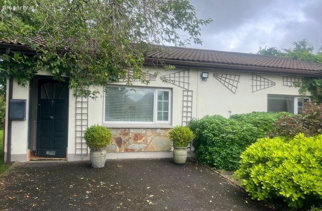 Nampia House, Routagh, Ballysheedy, Co. Limerick - Click to view photos