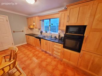 61 Sl&iacute; Na Sruth&aacute;n, Clybaun Road, Clybaun, Co. Galway - Image 4