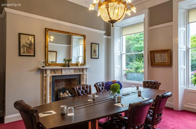 Fitzwilliam Square, Dublin 2 - Click to view photos