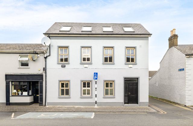 Apartment 2, Gleeson House, Eyre Street, Newbridge, Co. Kildare - Click to view photos