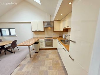 17 Fairhill Court, Fairhill Road Upper, Claddagh, Co. Galway - Image 4
