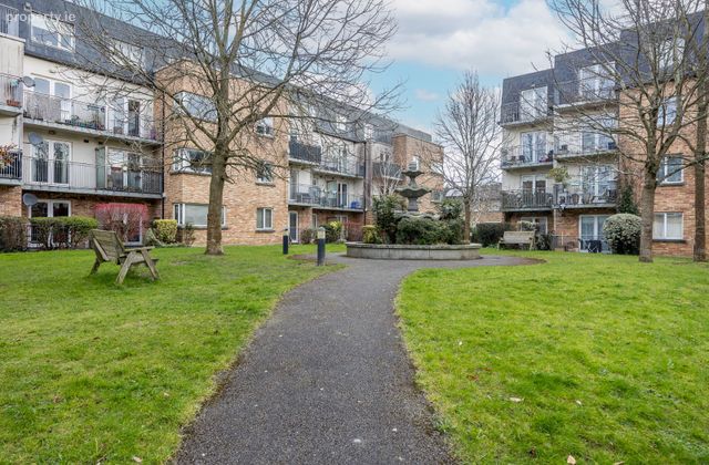 Apartment 27, Eaton Close, Rathcoole, Co. Dublin - Click to view photos