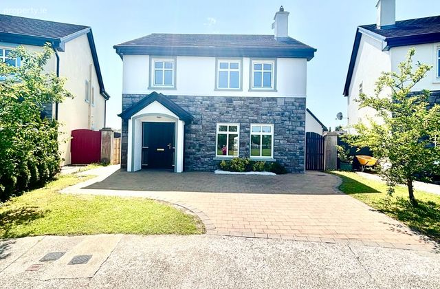 3 College Woods, Balla, Balla, Co. Mayo - Click to view photos