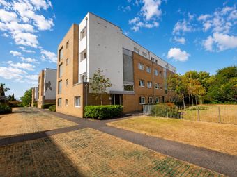 90 Griffith Hall, Glandore Road, Drumcondra, Co. Dublin, Drumcondra, Dublin 9 - Image 2
