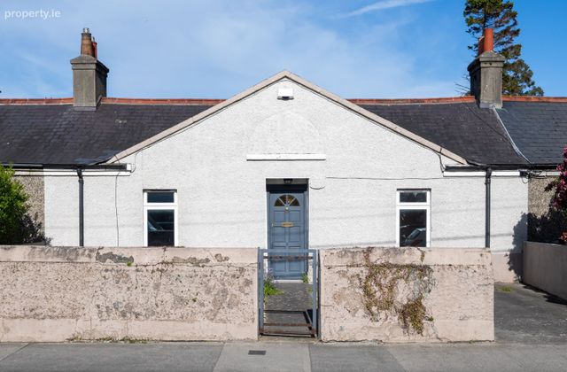 4 The Cottages, Lower Glenageary Road, Glenageary, Co. Dublin - Click to view photos