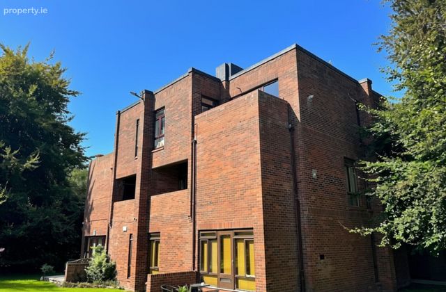 Apartment 30, The Moorings, Ballymahon Road, Athlone, Co. Westmeath - Click to view photos