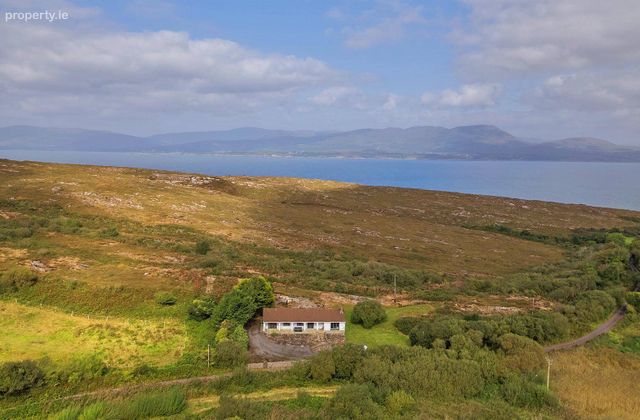 Glanlough, Kilcrohane, Co Cork, Kilcrohane, Co. Cork - Click to view photos