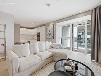 23 Hanover Court, Grand Canal Dock, Dublin 2 - Image 5