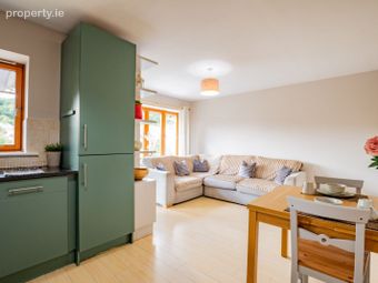 66 Belarmine Place, Dublin 18, Stepaside, Dublin 18 - Image 2