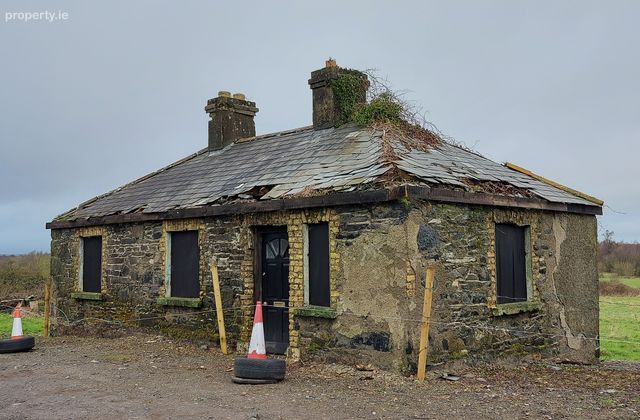 Coolross, Rathcabbin, Co. Tipperary - Click to view photos