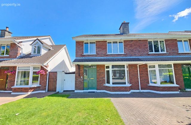 2 Carrig An Oir, Tobarteascain, Ennis, Co Clare, Ennis, Co. Clare - Click to view photos