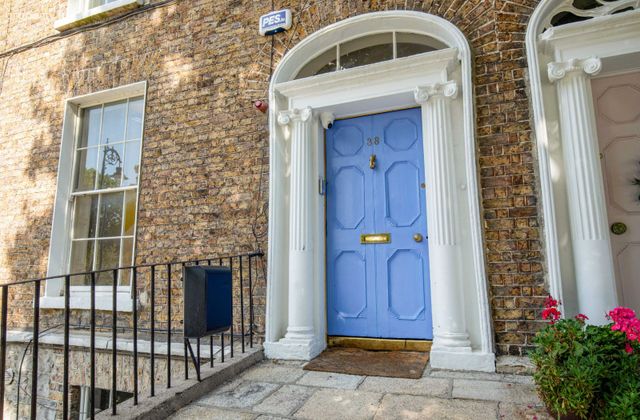 38 Pembroke Road, Ballsbridge, Dublin 4 - Click to view photos