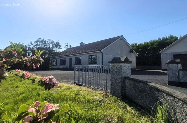 Moneen, Louisburgh, Kilsallagh, Co. Mayo - Click to view photos