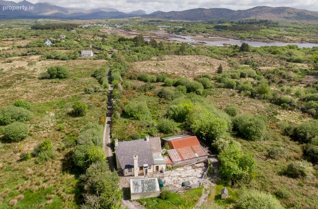 Derreenavurrig, Sneem, Co. Kerry, Sneem, Co. Kerry - Click to view photos