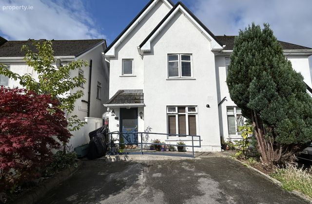 41 Cnoc Ard, Ballina, Co. Tipperary - Click to view photos