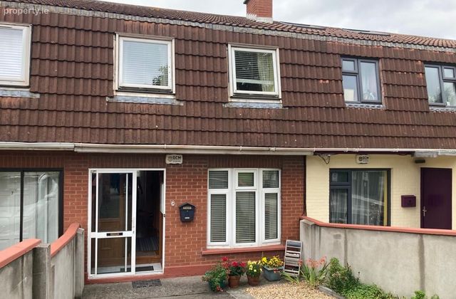 9 Woodford Green, Clondalkin, Clondalkin, Dublin 22 - Click to view photos