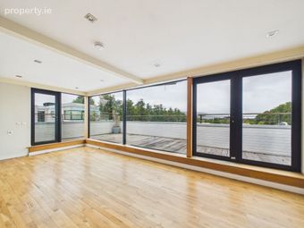 10c The Ash, Avenue Apartments, Countess Rd., Killarney, Co Kerry, Killarney, Co. Kerry - Image 2