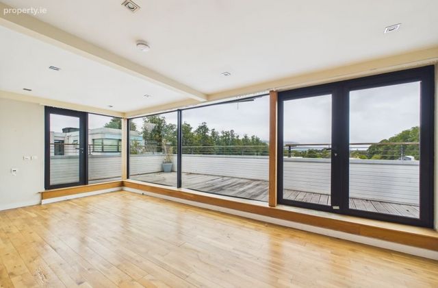 10c The Ash, Avenue Apartments, Countess Rd., Killarney, Co Kerry, Killarney, Co. Kerry - Click to view photos