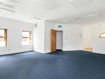 6 Windsor Place, Pembroke Street Lower, Dublin 2, Dublin 2 - Image 4