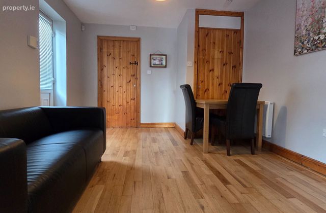 Self Contained Apartment, Dublin Road, Clane, Co. Kildare - Click to view photos