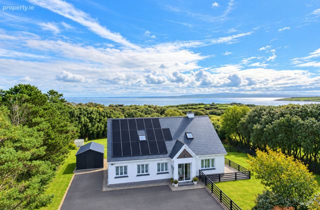 Rinemackaderrig, Carrigaholt, Carrigaholt, Co. Clare - Click to view photos