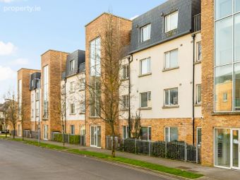 27 Eaton Terrace, Rathcoole, Co. Dublin - Image 2