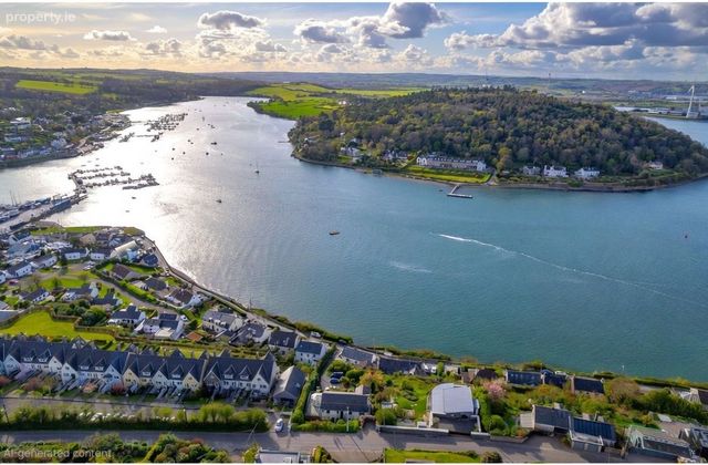 Castlepoint Court, Crosshaven, Crosshaven, Co. Cork - Click to view photos