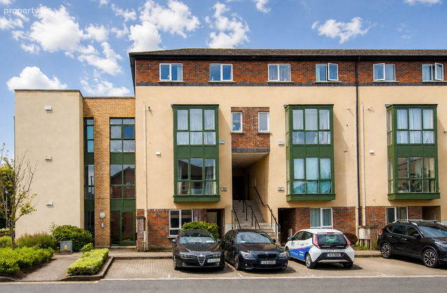2 Stationcourt Hall, Blanchardstown, Co. Dublin, Blanchardstown, Dublin 15 - Click to view photos