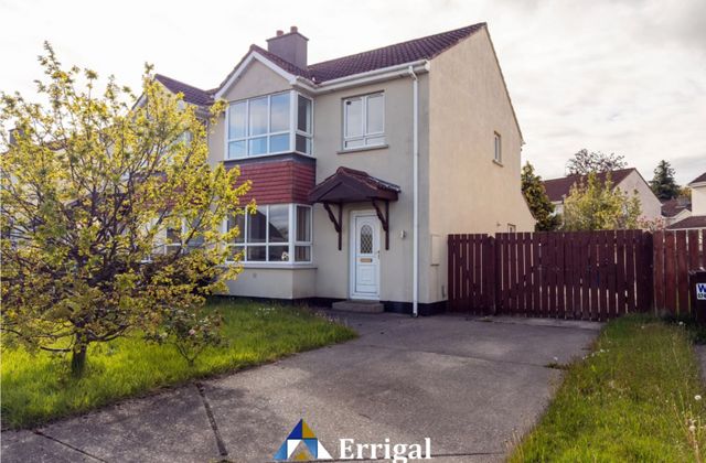 38 Parkview Drive, Letterkenny, Letterkenny, Co. Donegal - Click to view photos