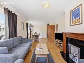 Apartment 22, The Anchorage, The Crescent, Robswall, Malahide, Co. Dublin - Image 4
